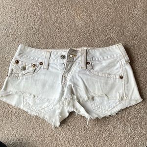 True Religion shorts size 27. Fits a 25